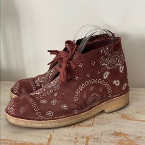 Clarks Originals Desert Red Paisley Suede Booties Women’s size 7